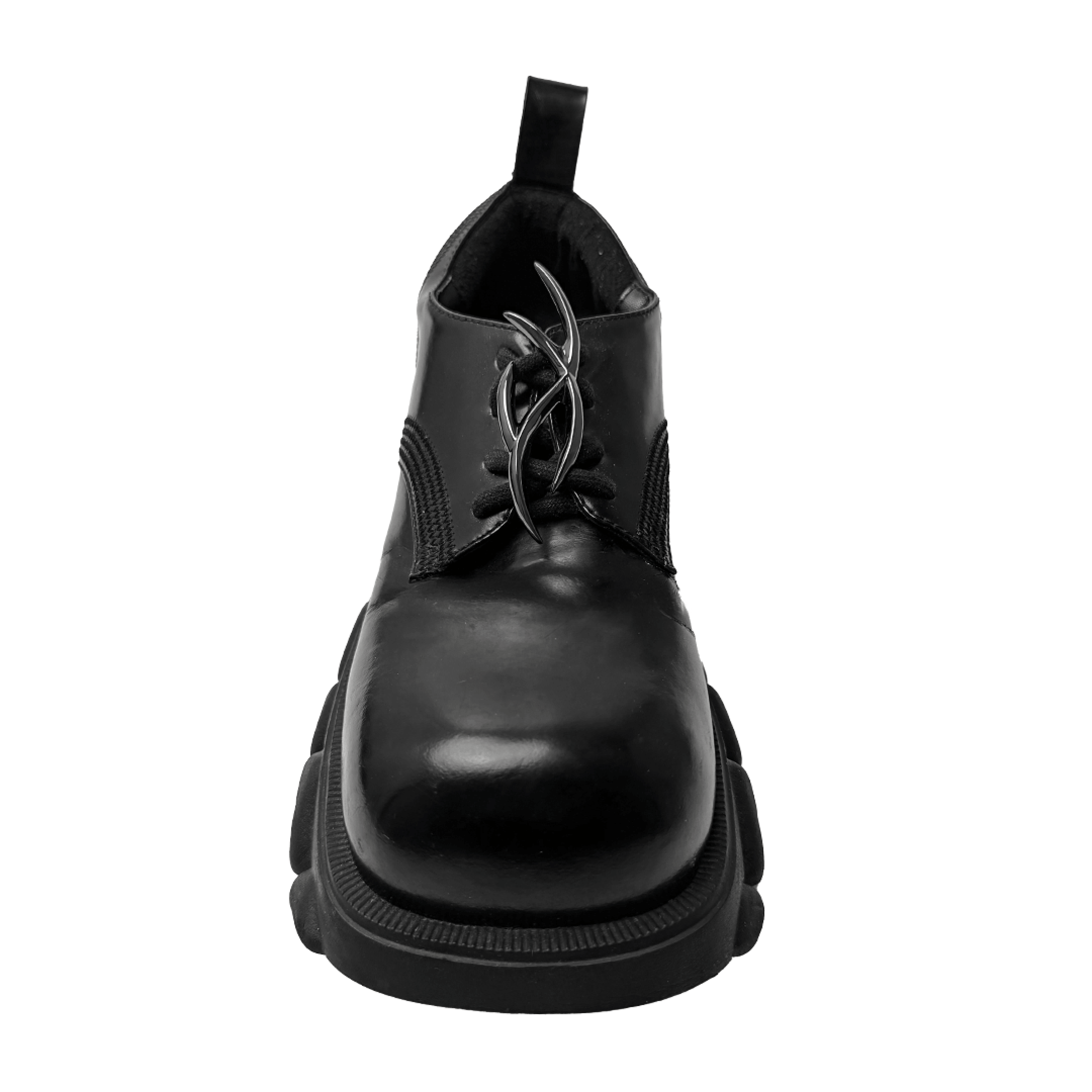 The XTENDED iDENTiTY "Cyber Spines" Shoelry from the Cyber Dream series. A single-piece ornament featuring a fluid, abstract metallic design where four sharp points intersect in a symmetrical 'X' or nucleus shape. Available finishes include Shadow Black, Liquid Silver, and Molten Gold, displayed together.