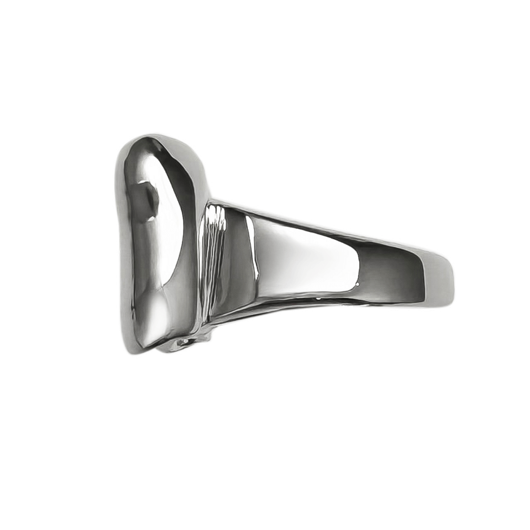 Elegant bow-shaped ring in silver and black with a pink Swarovski crystal at the center.