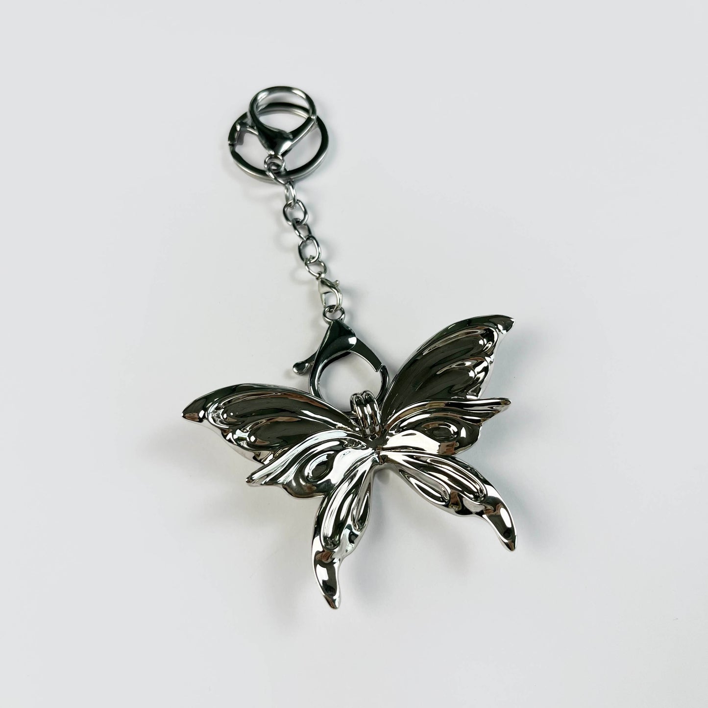 FLUTTER BAG CHARM
