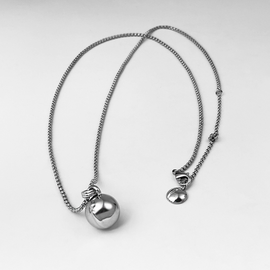 BALL SWEATER NECKLACE