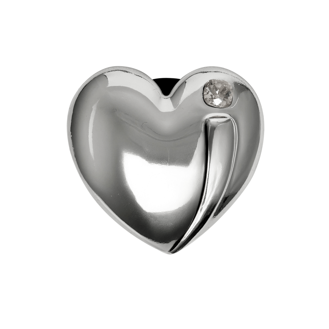 Metallic silver, pink, red, black Phone grip with a large sculpted heart in 3D, featuring a shiny chrome finish and a single gem-like detail.