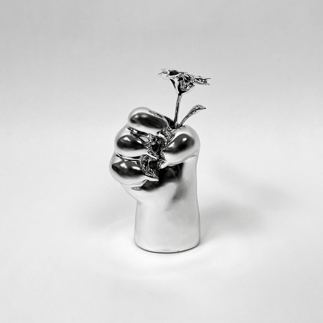 CAT PAW GRiP VASE