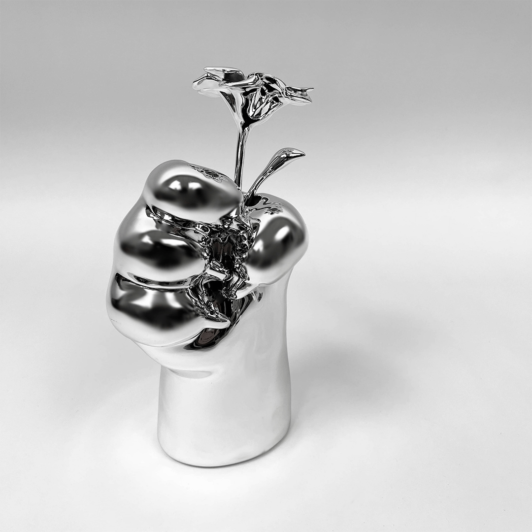 CAT PAW GRiP VASE