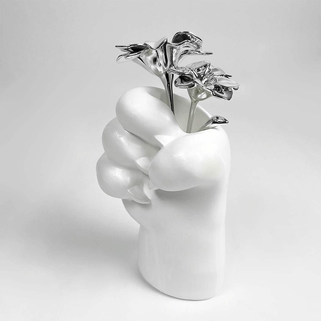 CAT PAW GRiP VASE